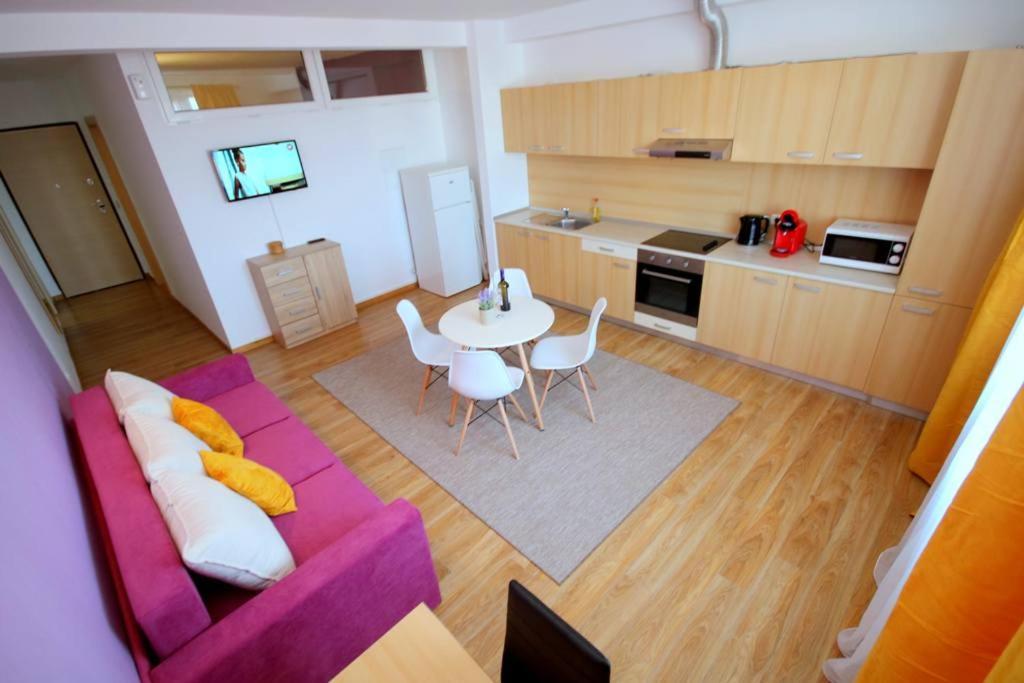 Flowers Apartments Temešvár Exteriér fotografie
