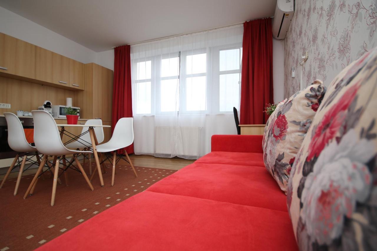 Flowers Apartments Temešvár Exteriér fotografie