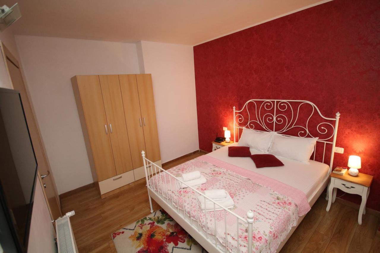Flowers Apartments Temešvár Exteriér fotografie