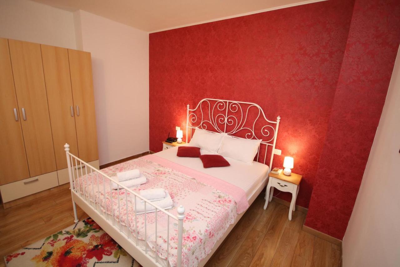 Flowers Apartments Temešvár Exteriér fotografie